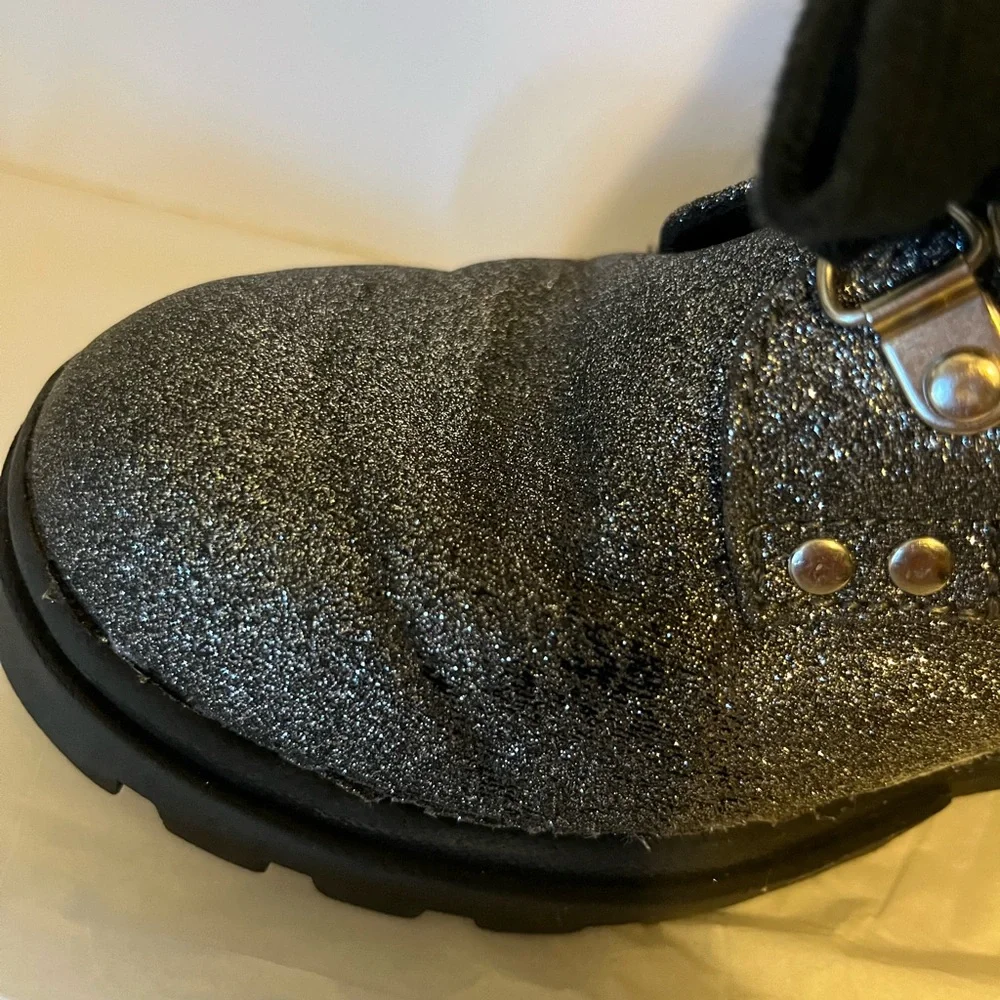 JUSTICE YOUTH SIZE‎ 1 GIRLS SLIVER GLITTER LACE UP ZIP ANKLE BOOT